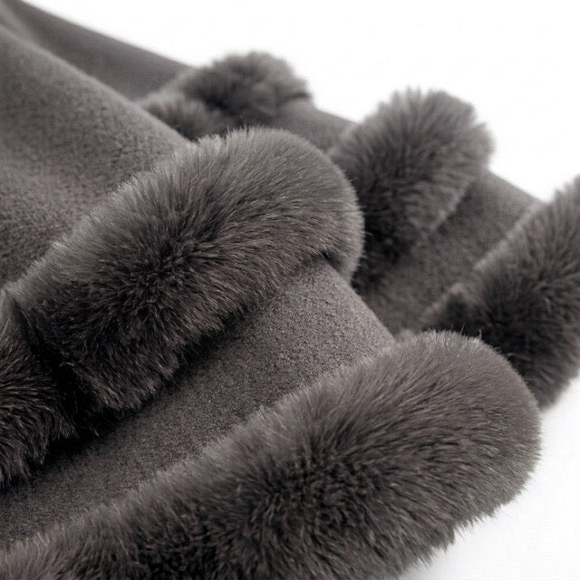 Fluffig huvponcho