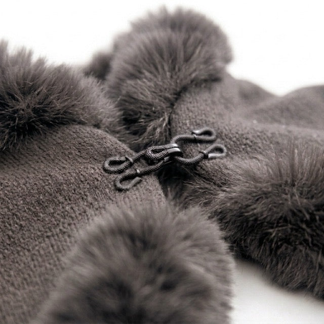 Fluffig huvponcho