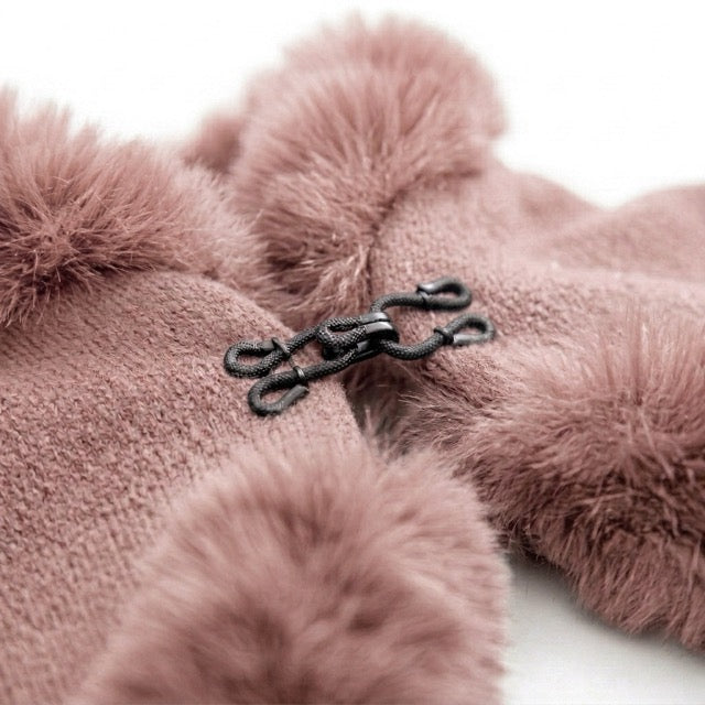 Fluffig huvponcho