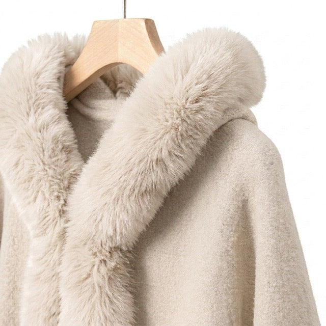 Fluffig huvponcho