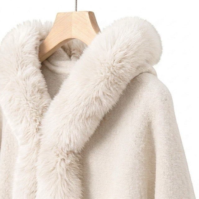 Fluffig huvponcho